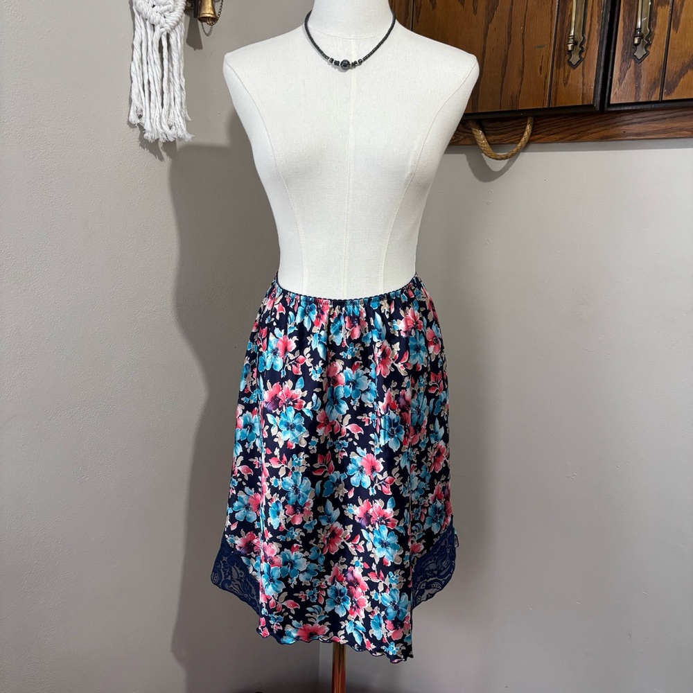 Olga Vintage Skirt Slip Size Small Blue & Pink Floral Lace - Picture 9 of 11